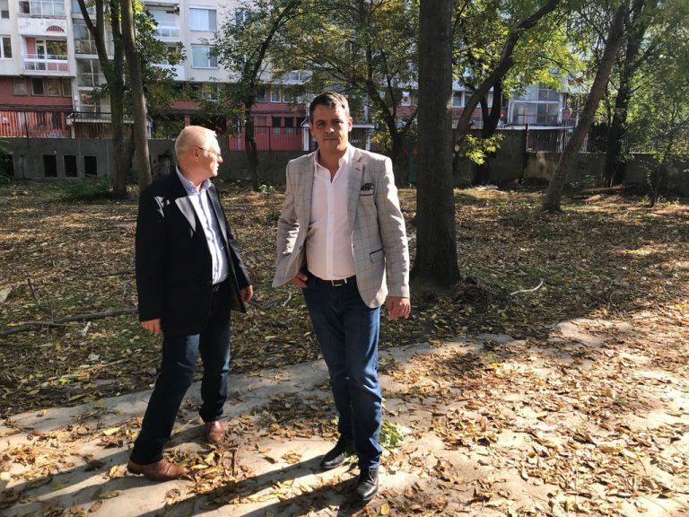 Нов паркинг в суперцентъра на Пловдив