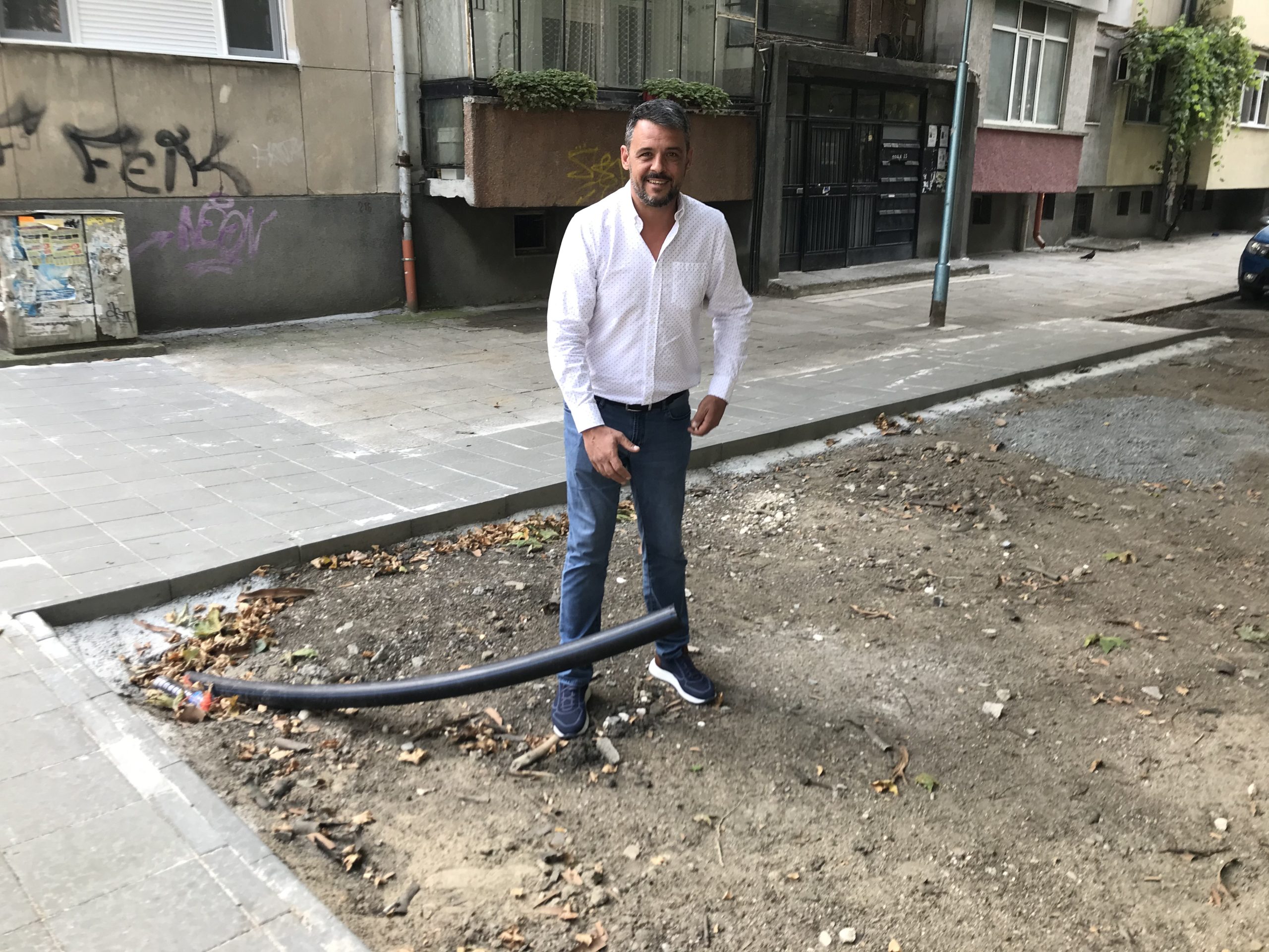 Реновирана е част от тротоарната настилка на бул. „Свобода“