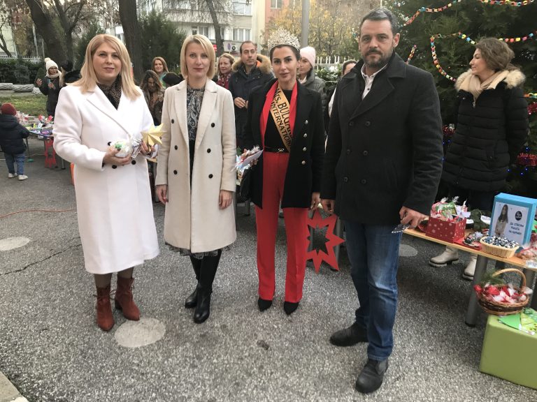 Кметът на район „Централен“ откри благотворителен базар в ДГ „Малкият принц“