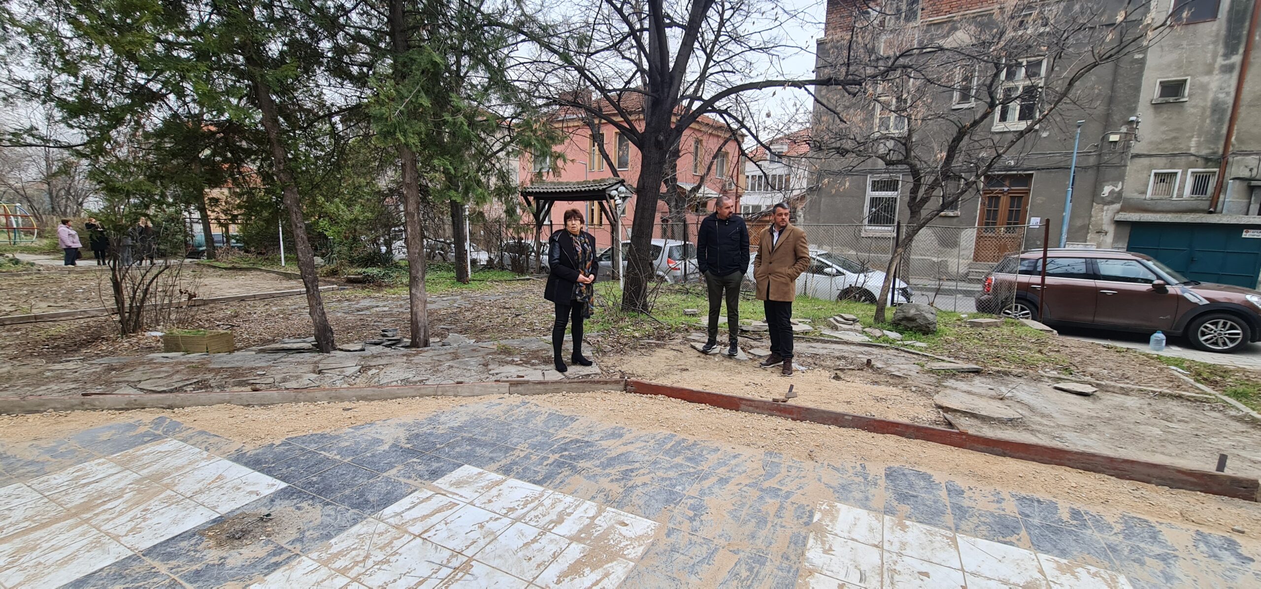 Започва изграждането на нова детска площадка в район „Централен“